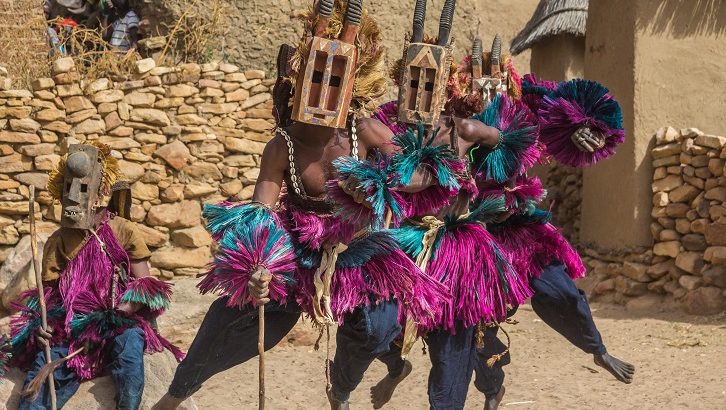 【社会】宇宙人との交信記録も！西アフリカ奥地の超断崖絶壁で暮らすドゴン族「謎のシリウス神話」