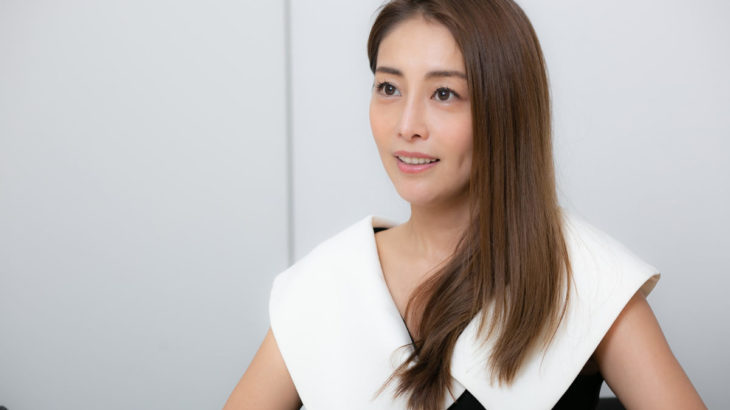 【芸能】熊切あさ美、トレーニング後の”美背中”＆”美ヒップ”が際立つモノクロショット披露「惚れ込む美しいスタイル」