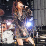 ファンを虜にする森高千里のセンス！チア風コーデに「ほんと驚く」と話題に