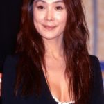 浅野温子が明かす結婚と出産に関する苦悩と反対の声