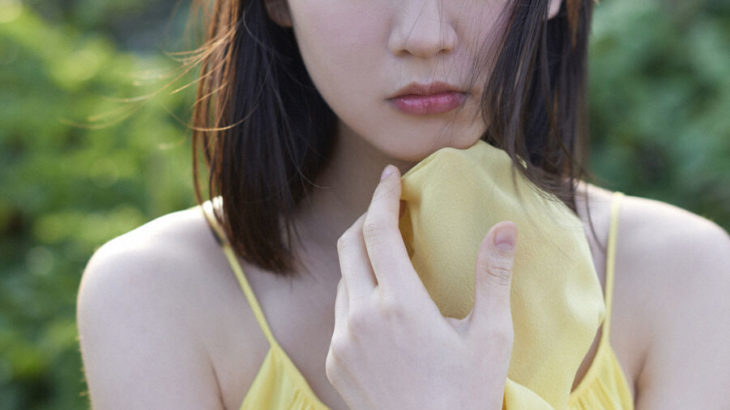 吉岡里帆、セクシーな脇ポーズでファンを魅了！注目のイメージショットに称賛の声