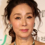 浅野ゆう子、63歳の素肌美に驚きの声！ハワイ旅で披露したすっぴん姿が話題