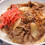【社会】悲報「牛丼《うまい、安い、早い》はもうすぐ終わります」空前の牛肉高騰、10年で5割も値上げ…日本人を襲う「牛丼ショック」