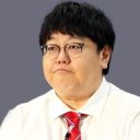 【芸能】ド田舎芸人、関太、電車の床に座り込み「サラリーマンに蹴られた」「怖い街だなぁ」都会の常識マナーを知らず