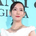 【芸能】吉岡里帆、妖艶「ノースリ」ドレス動画のチラ見せに「眼福」「一生みていたい」コメ欄興奮の嵐