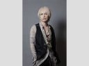 【芸能】HYDE「匂いで気がついた」「臭わなくても嫌」後方座席の乗客が足を…飛行機内での“迷惑行為”に苦言で「これは地獄」の声